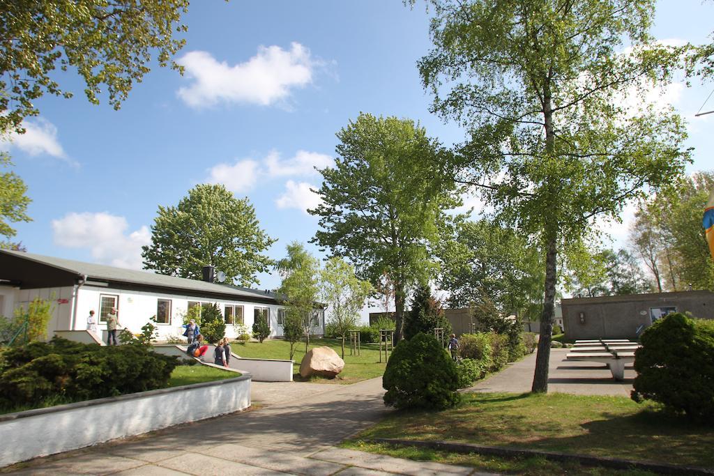 Djh Jugendherberge Stralsund Bagian luar foto