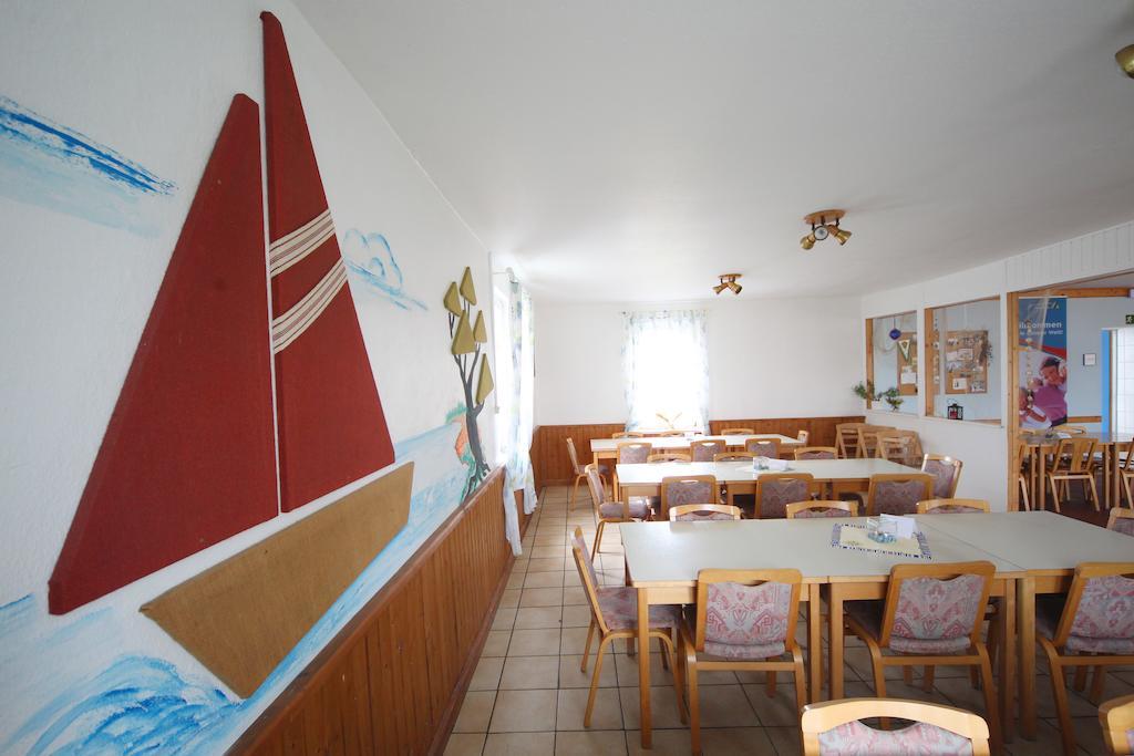 Djh Jugendherberge Stralsund Bagian luar foto