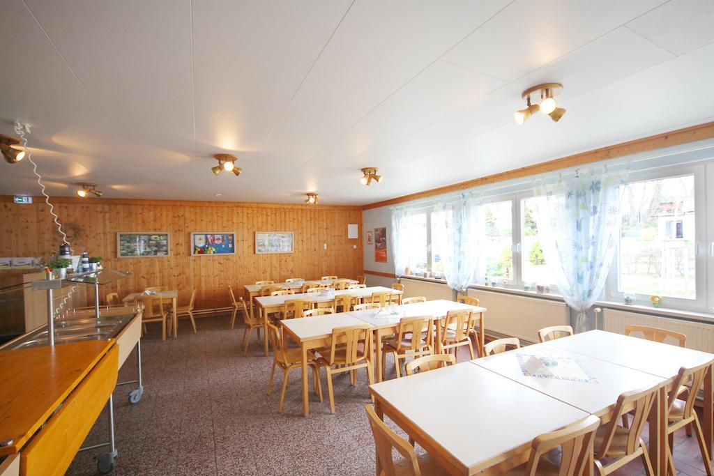 Djh Jugendherberge Stralsund Bagian luar foto