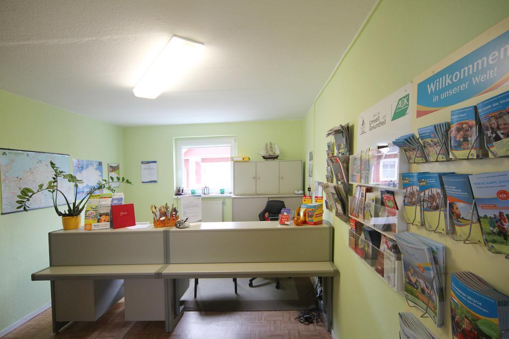 Djh Jugendherberge Stralsund Bagian luar foto